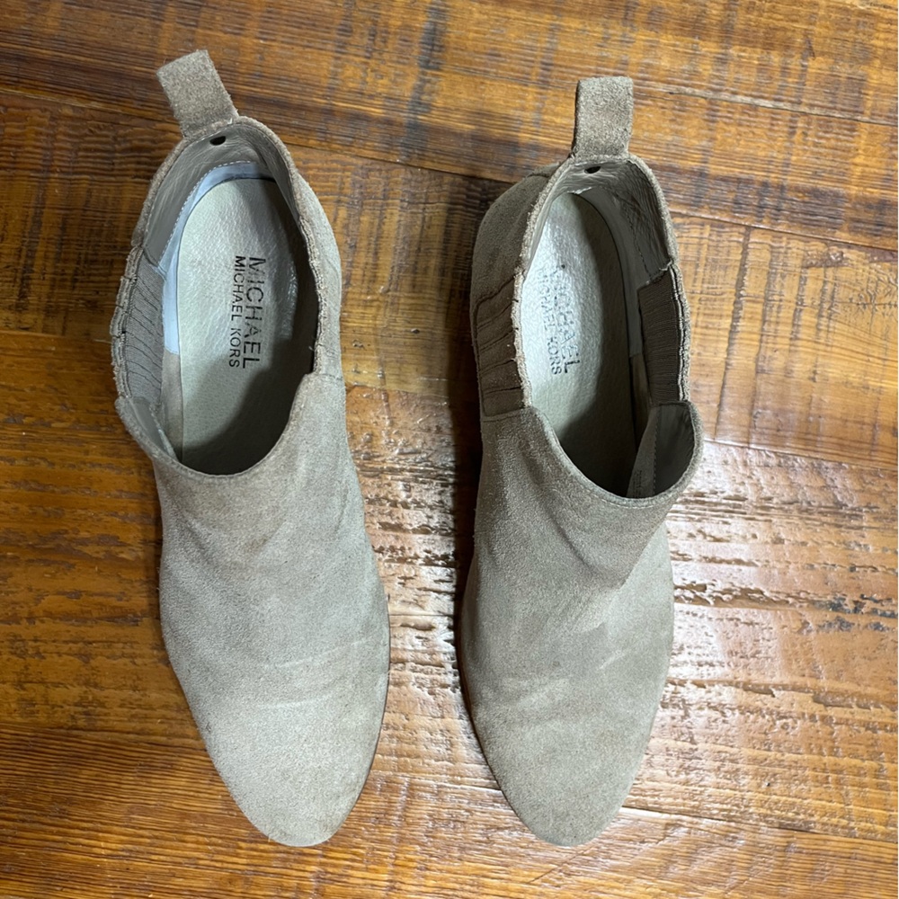 Michael Kors Shaw Suede Chelsea Ankle Boot Size 9 - Picture 10 of 13